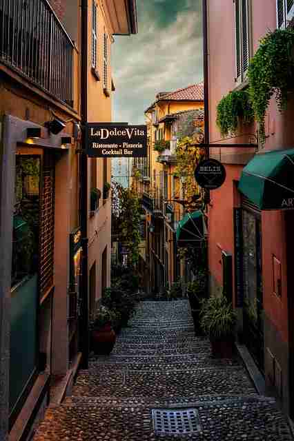 鉴黄师官网入口工具系统升级｜人工智能介入趋势效率提升超30%