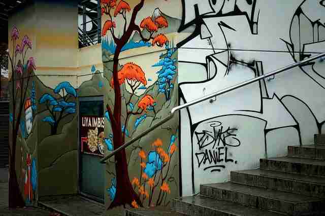 鉴黄师免费观看心理挑战大盘点|审查标准演变史从业者如何自处